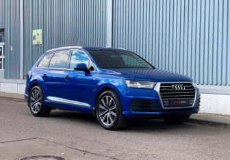 Подержанный автомобиль Audi Q7 2015 года (11 фото)