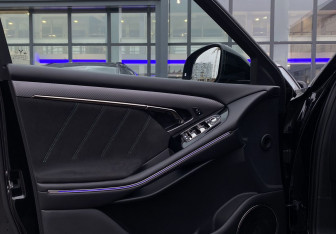 Подержанный автомобиль Voyah Free 2025 года (18 фото)