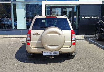 Подержанный автомобиль Suzuki Grand Vitara 2006 года (6 фото)