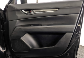 Подержанный автомобиль Mazda CX-5 2017 года (25 фото)