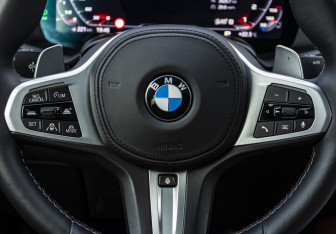 Подержанный автомобиль BMW X6 2021 года (11 фото)