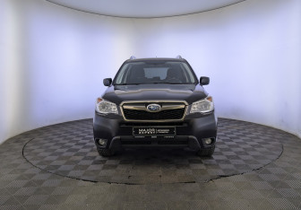 Подержанный автомобиль Subaru Forester Suv 2014 года (2 фото)