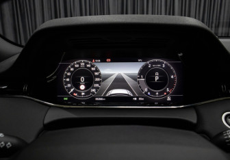 Подержанный автомобиль Land Rover Range Rover Evoque 2019 года (13 фото)