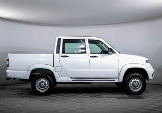 Подержанный автомобиль УАЗ Pickup 2024 года (4 фото)