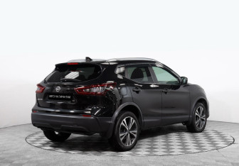 Подержанный автомобиль Nissan Qashqai 2020 года (3 фото)
