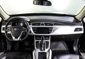 Подержанный автомобиль Geely Atlas 2018 года (9 фото)