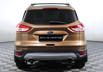 Подержанный автомобиль Ford Kuga 2013 года (4 фото)