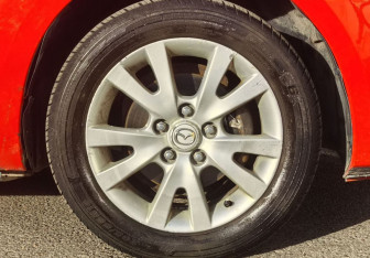 Подержанный автомобиль Mazda 3 Sedan 2007 года (10 фото)