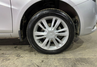 Подержанный автомобиль LADA (ВАЗ) Vesta Wagon 2019 года (17 фото)