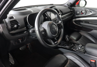 Подержанный автомобиль MINI Clubman Wagon 2022 года (9 фото)