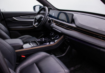 Подержанный автомобиль Exeed LX 2024 года (9 фото)