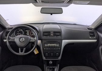 Подержанный автомобиль Skoda Yeti 2014 года (14 фото)