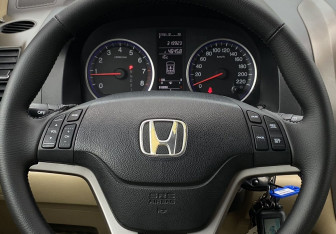 Подержанный автомобиль Honda CR-V 2007 года (14 фото)
