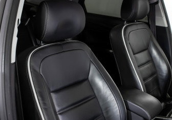 Подержанный автомобиль Ford Mondeo Liftback 2013 года (15 фото)