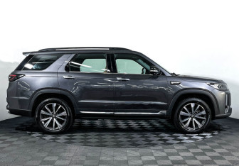 Подержанный автомобиль Changan CS95 2023 года (4 фото)