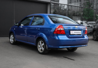 Подержанный автомобиль Chevrolet Aveo Sedan 2007 года (6 фото)