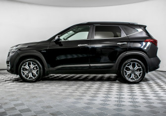 Подержанный автомобиль Kia Seltos 2021 года (8 фото)