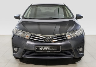 Подержанный автомобиль Toyota Corolla Sedan 2014 года (2 фото)