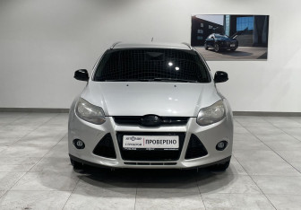 Подержанный автомобиль Ford Focus Wagon 2012 года (2 фото)