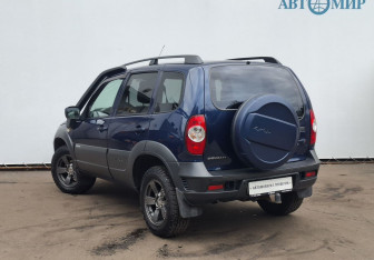 Подержанный автомобиль Chevrolet Niva 2018 года (7 фото)