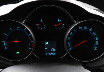 Подержанный автомобиль Chevrolet Cruze Sedan 2013 года (11 фото)