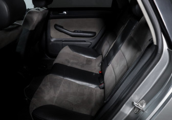 Подержанный автомобиль Audi A6 allroad 2004 года (10 фото)