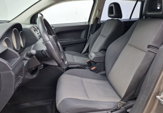 Подержанный автомобиль Dodge Caliber 2008 года (10 фото)