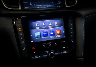 Подержанный автомобиль Infiniti QX50 2018 года (30 фото)