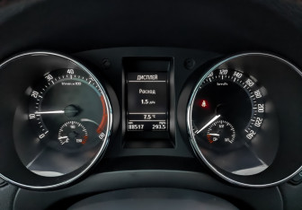 Подержанный автомобиль Skoda Yeti 2016 года (17 фото)