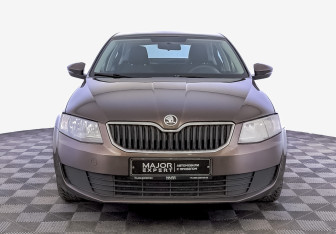 Подержанный автомобиль Skoda Octavia Liftback 2017 года (2 фото)