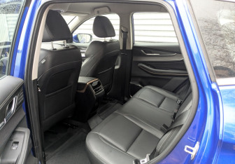 Подержанный автомобиль Exeed LX 2022 года (11 фото)