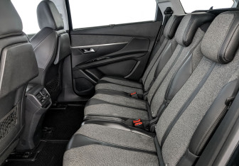 Подержанный автомобиль Peugeot 5008 Suv 2018 года (18 фото)