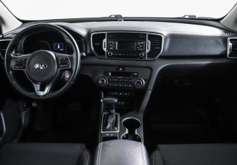Подержанный автомобиль Kia Sportage 2017 года (7 фото)
