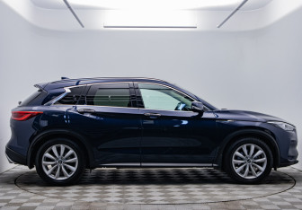 Подержанный автомобиль Infiniti QX50 2018 года (4 фото)