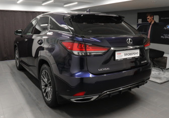 Подержанный автомобиль Lexus RX 2019 года (6 фото)