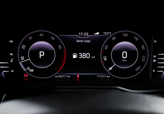 Подержанный автомобиль Skoda Octavia Wagon 2019 года (11 фото)
