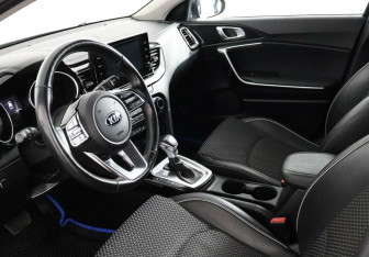 Подержанный автомобиль Kia Ceed Wagon 2020 года (7 фото)