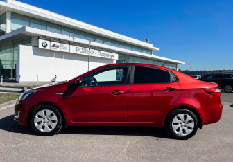 Подержанный автомобиль Kia Rio Sedan 2013 года (8 фото)