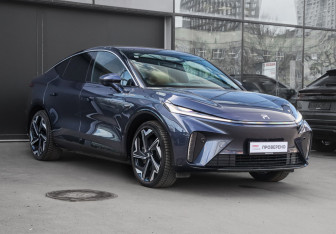 Подержанный автомобиль Rising Auto R7 2022 года (3 фото)