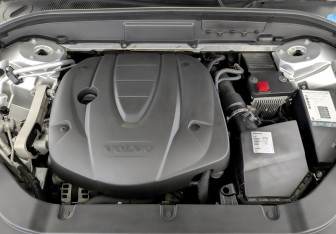 Подержанный автомобиль Volvo XC60 2019 года (9 фото)