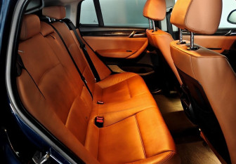 Подержанный автомобиль BMW X4 2015 года (10 фото)