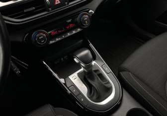 Подержанный автомобиль Kia Cerato Sedan 2021 года (17 фото)
