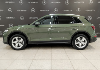 Подержанный автомобиль Audi Q5 2021 года (8 фото)