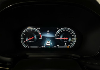 Подержанный автомобиль Changan CS95 2024 года (11 фото)