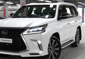 Подержанный автомобиль Lexus LX 2018 года (24 фото)