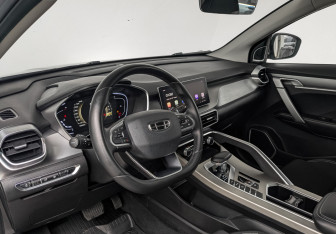 Подержанный автомобиль Geely Coolray 2023 года (16 фото)