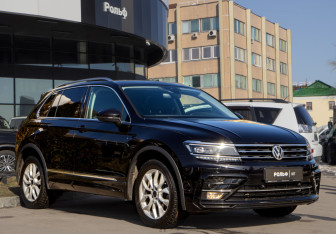 Подержанный автомобиль Volkswagen Tiguan 2019 года (2 фото)