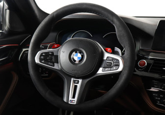 Подержанный автомобиль BMW M5 Sedan 2019 года (15 фото)