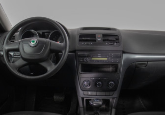 Подержанный автомобиль Skoda Yeti 2011 года (13 фото)