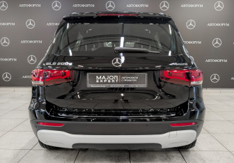 Подержанный автомобиль Mercedes-Benz GLB 2020 года (6 фото)